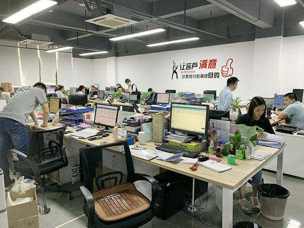 辦公區(qū)照片-澤迪